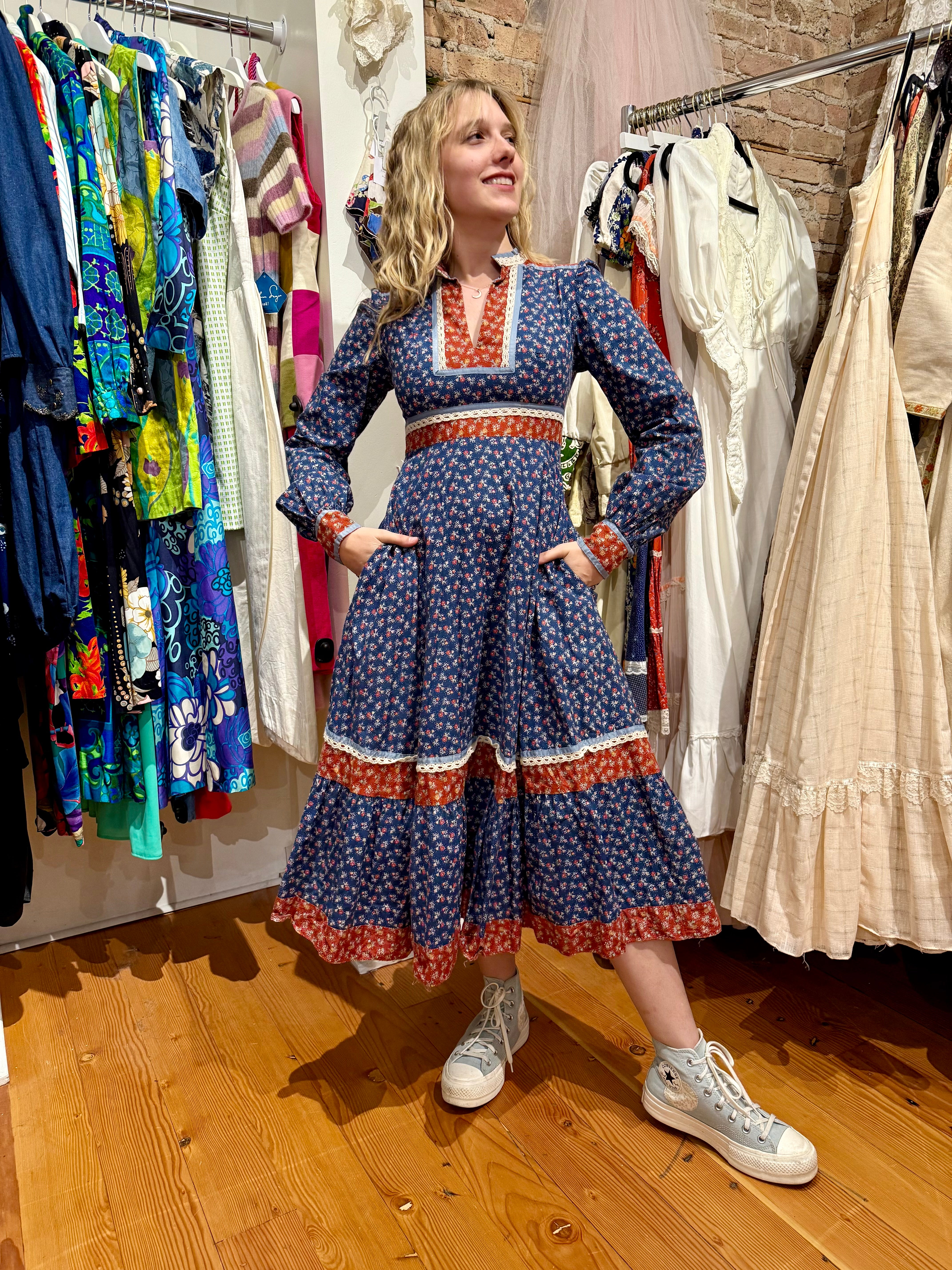1970s Gunne Sax Blue & Red Calico Midi Dress