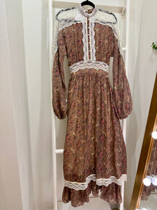 1970s Gunne Sax Unicorn Print Lace Shoulder Dress