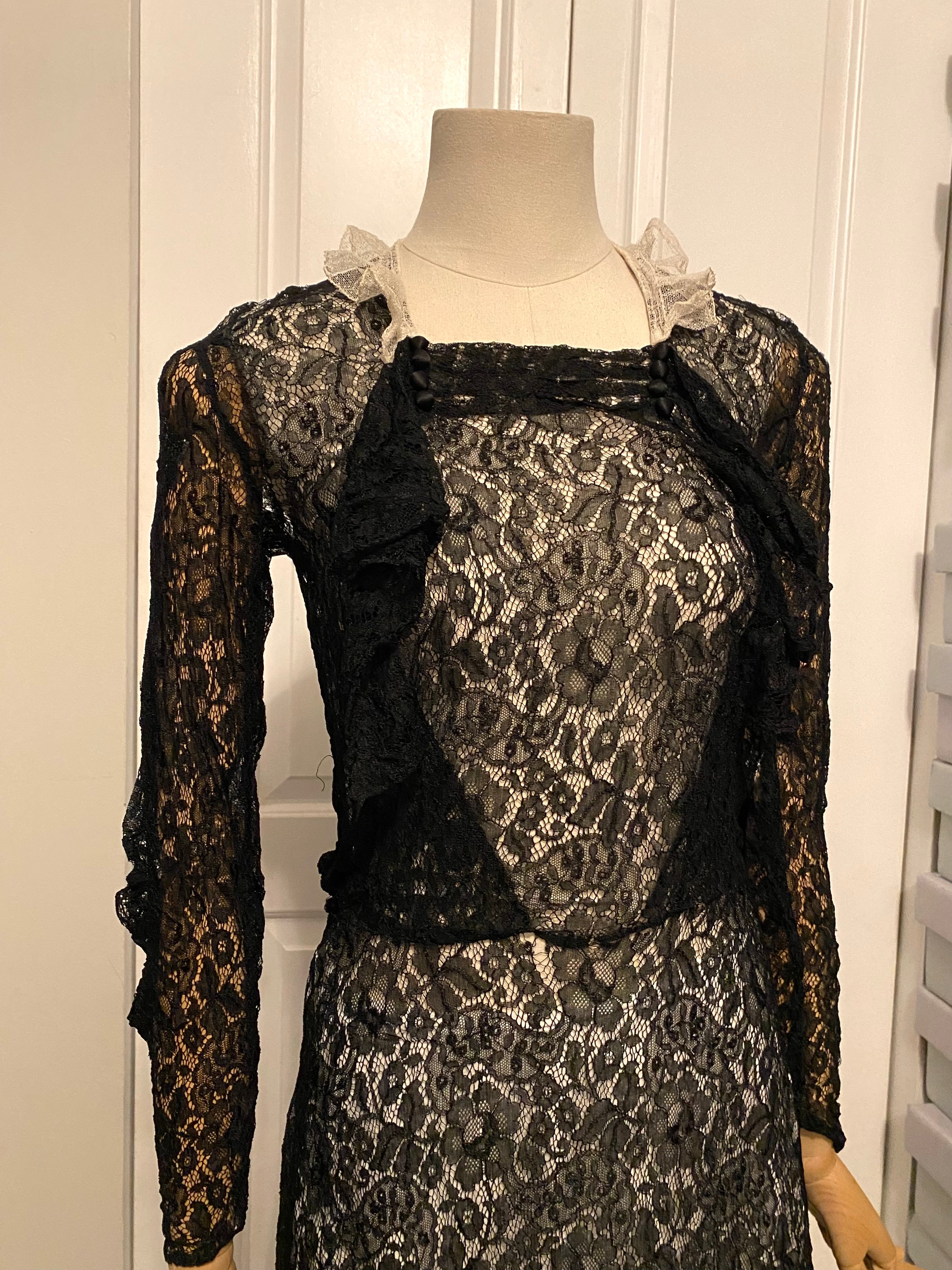 1930s Black Chantilly Lace Gown w/White Lace Collar