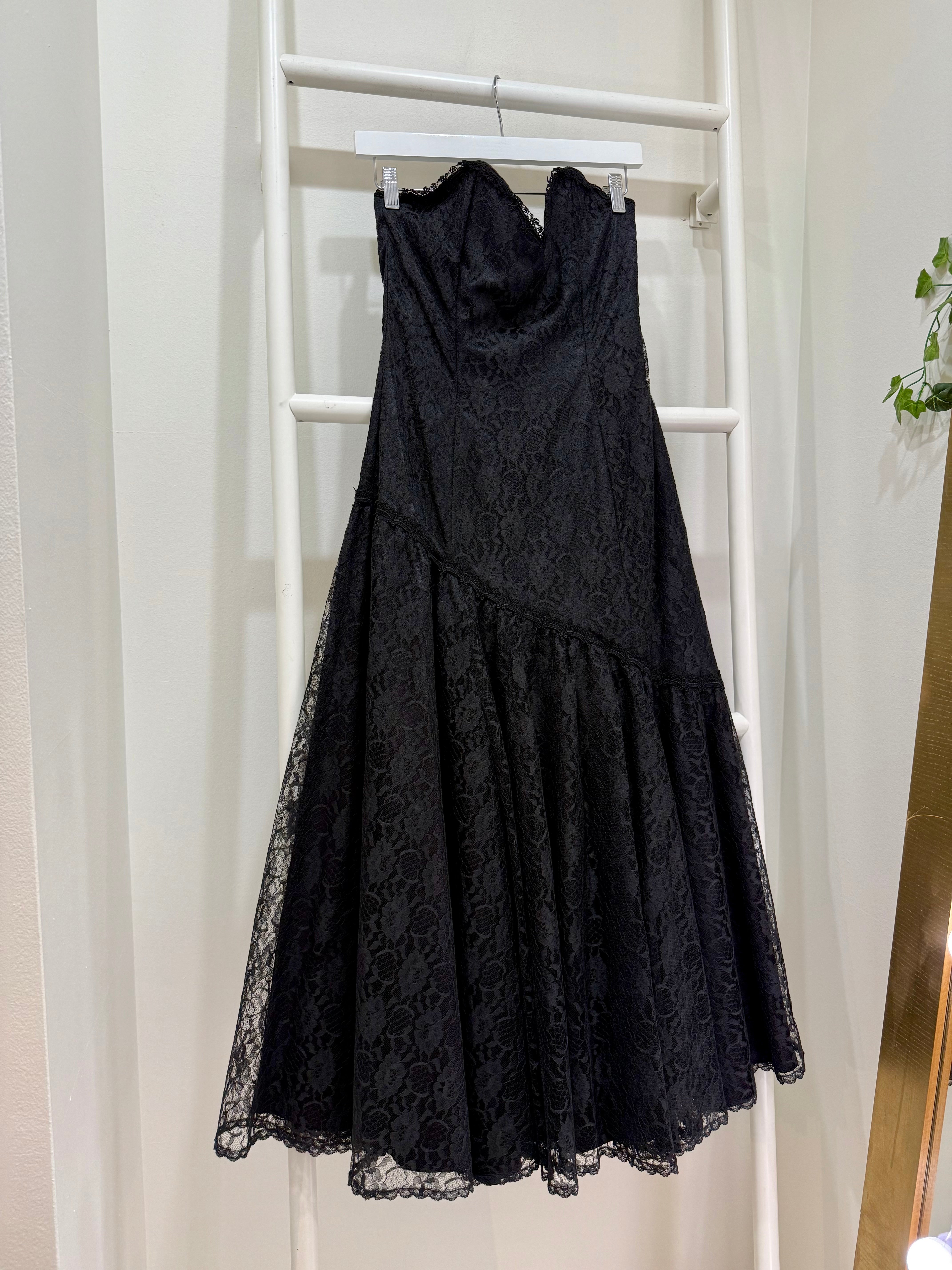 1980s Gunne Sax Black Lace Strapless Party Dress