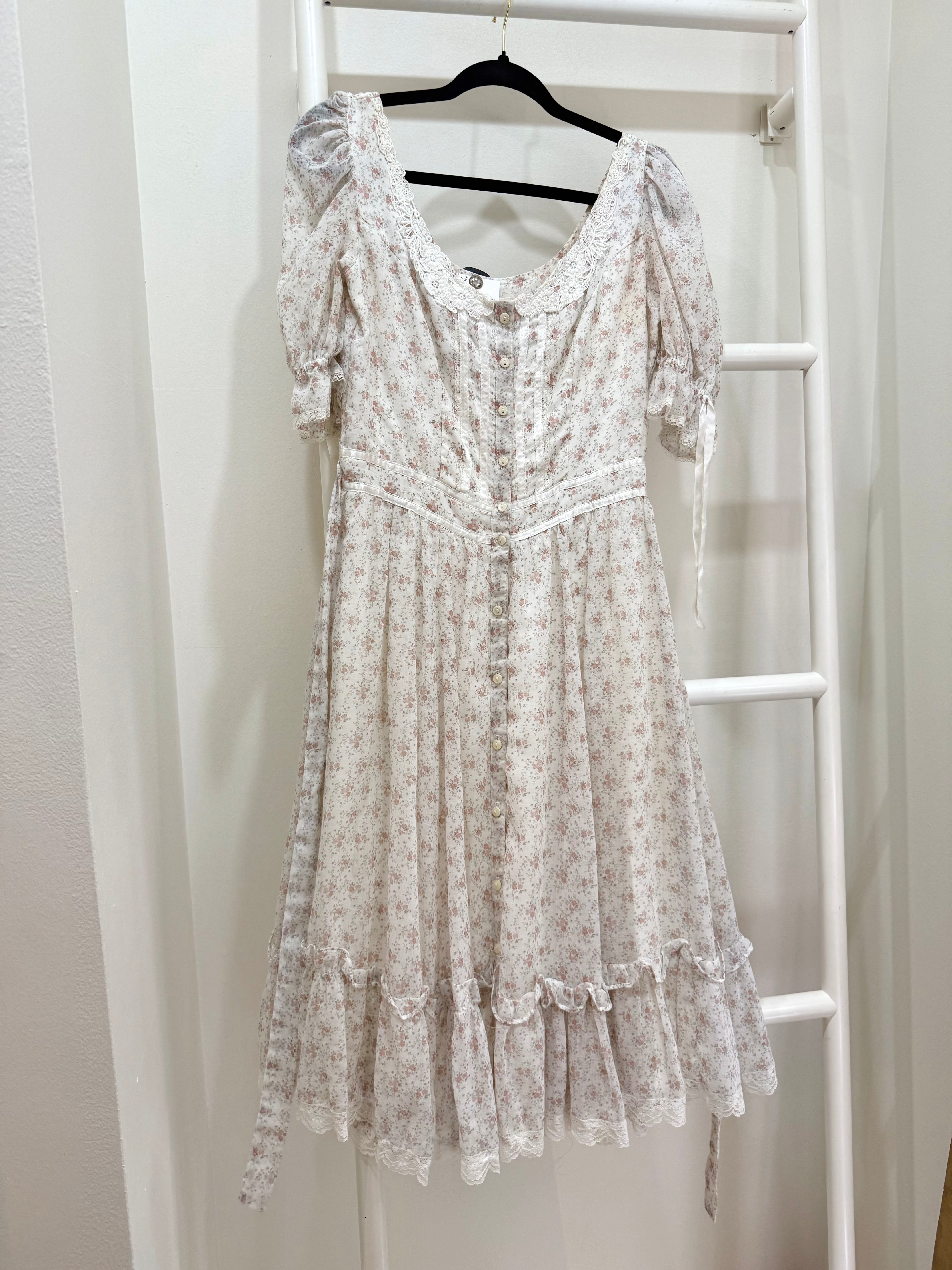 1970s Gunne Sax Pink Floral Puff Sleeve Midi Dress