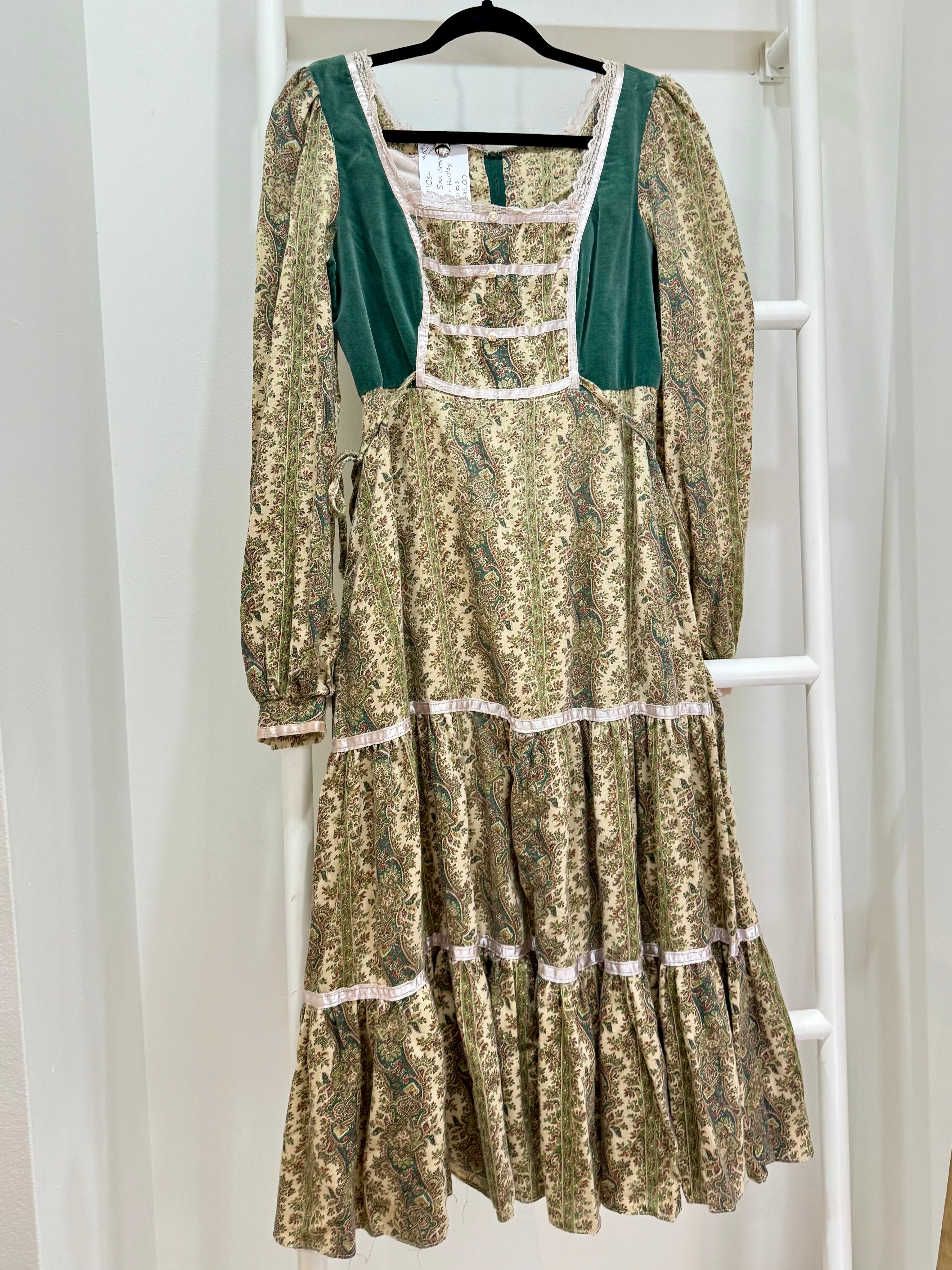 1970s Gunne Sax Green Paisley & Velvet Midi Dress