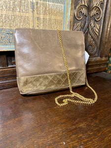 1990s Salvatore Ferragamo Olive Leather & Gold Chain Purse