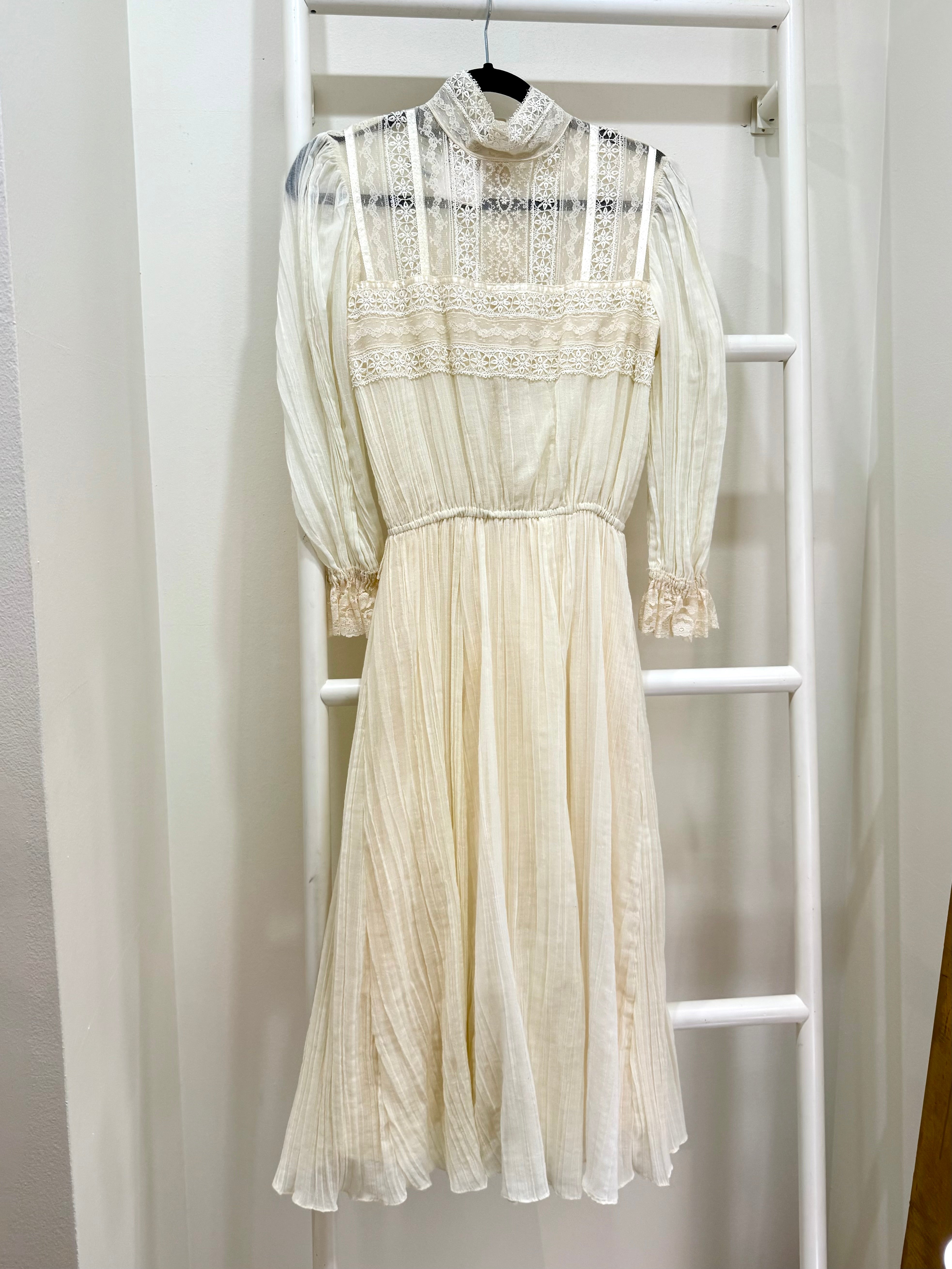 1980s Gunne Sax Cream Lace Top Midi Dress