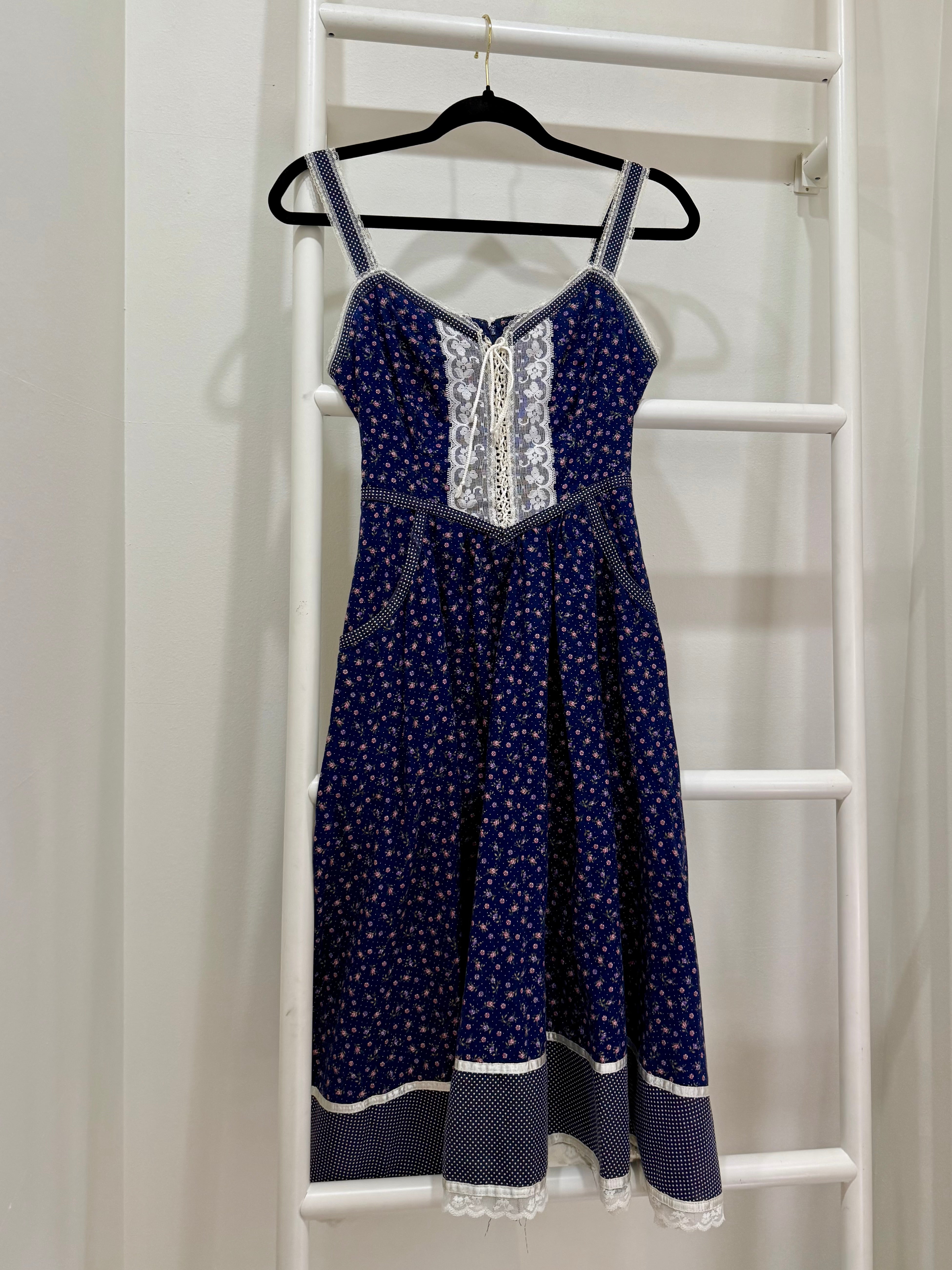 1970s Gunne Sax Blue Calico Sun Dress