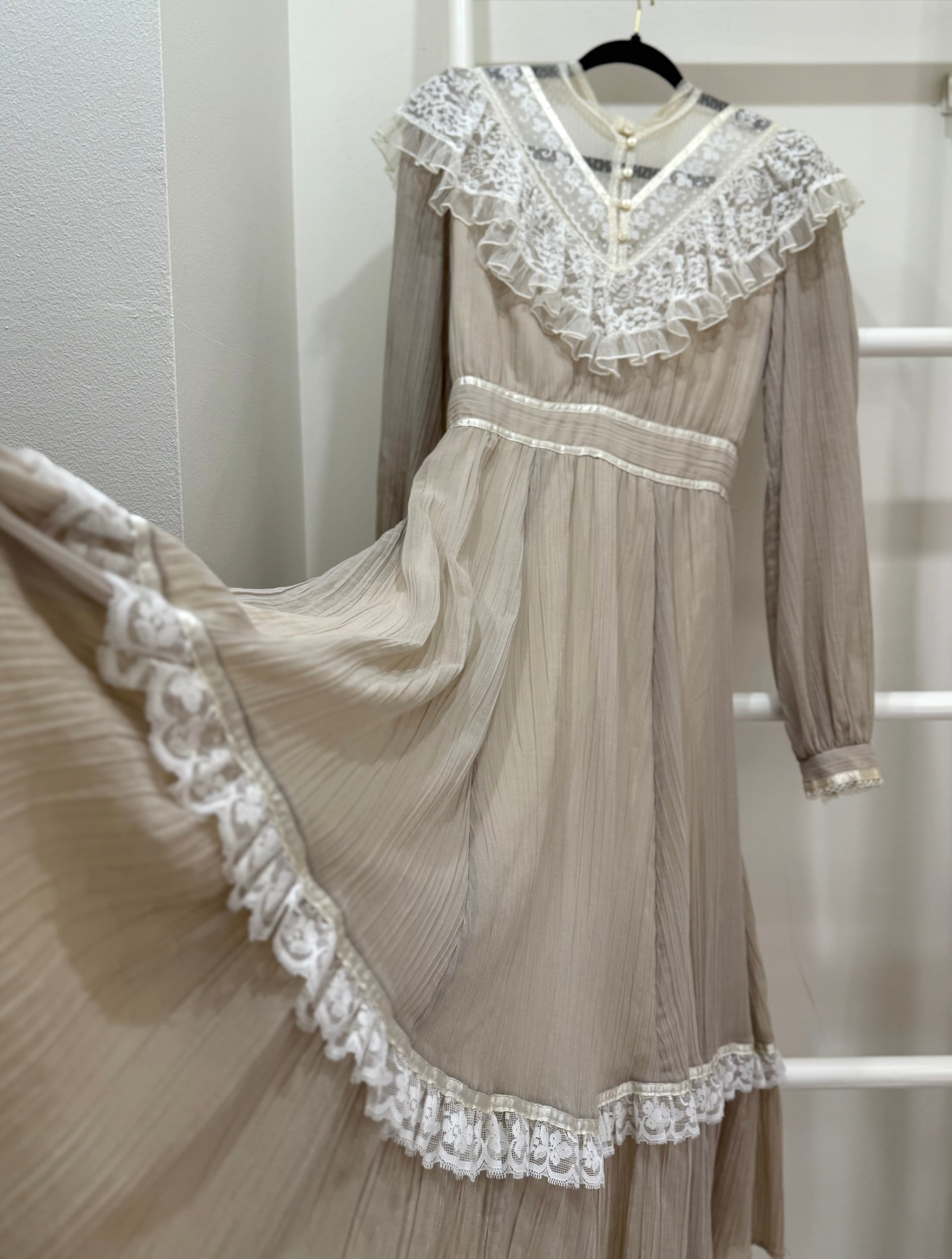 1970s Gunne Sax Gray Ruffle Midi Dress