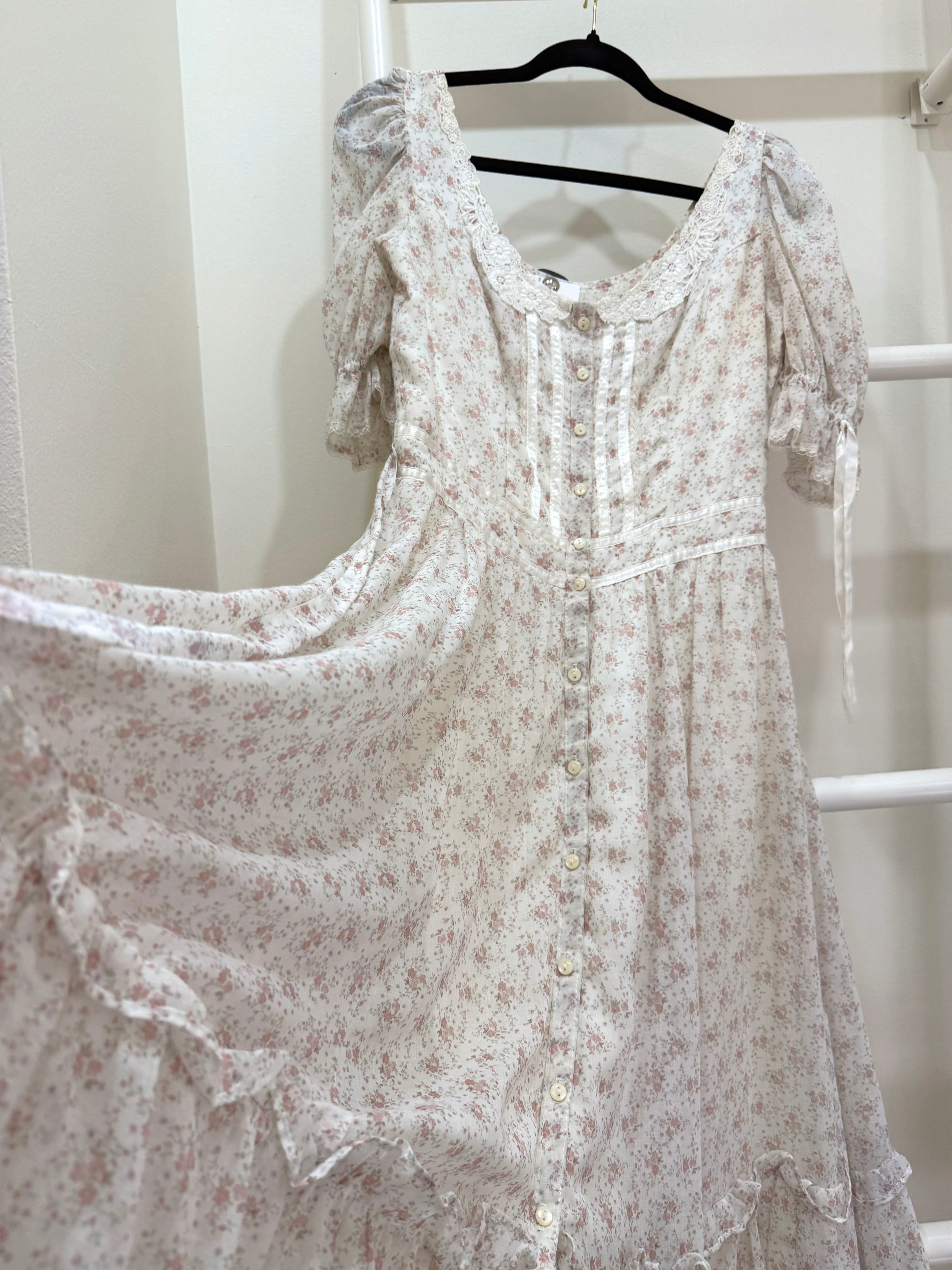 1970s Gunne Sax Pink Floral Puff Sleeve Midi Dress