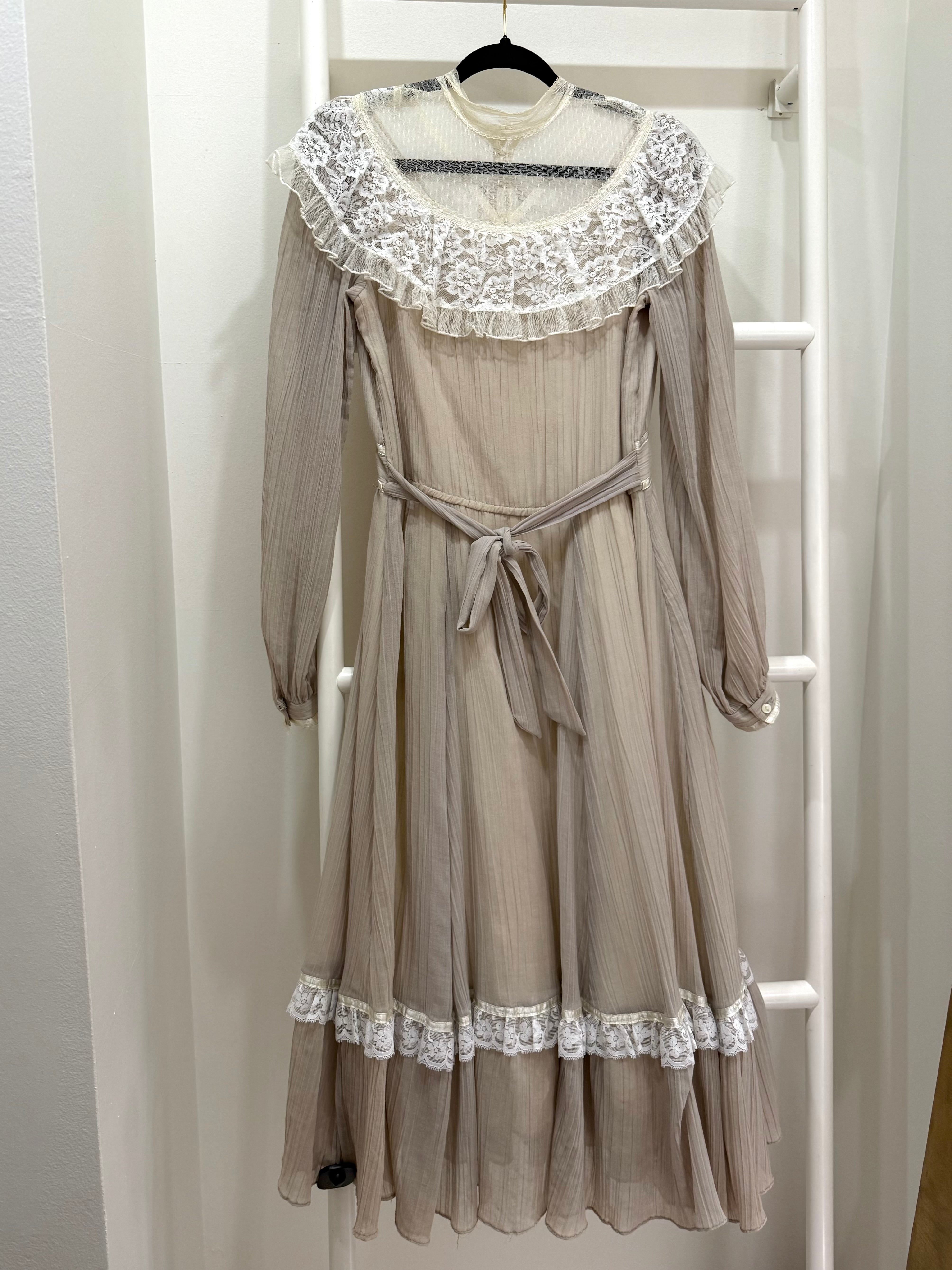 1970s Gunne Sax Gray Ruffle Midi Dress
