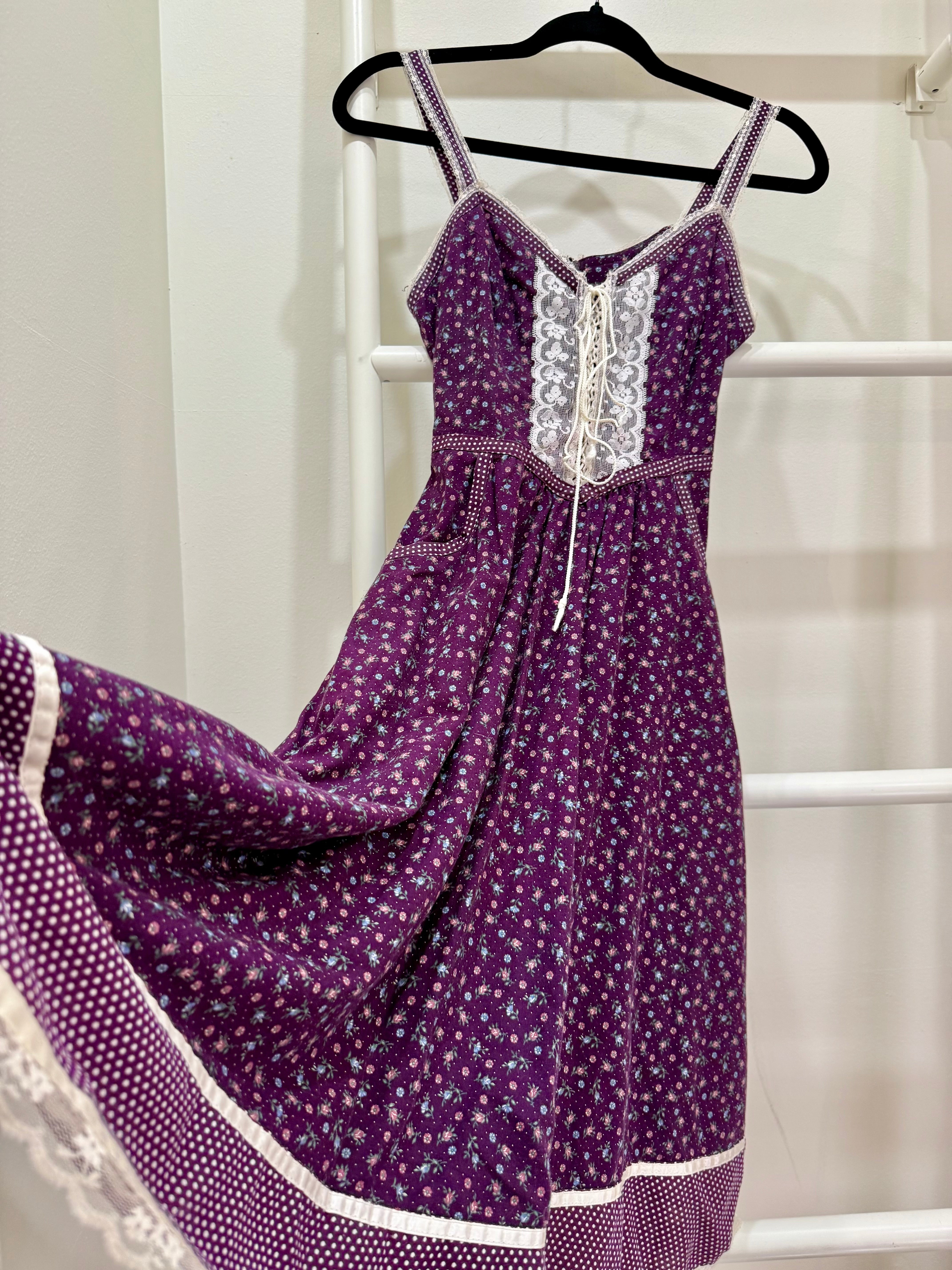 1970s Gunne Sax Purple Calico Midi Sun Dress