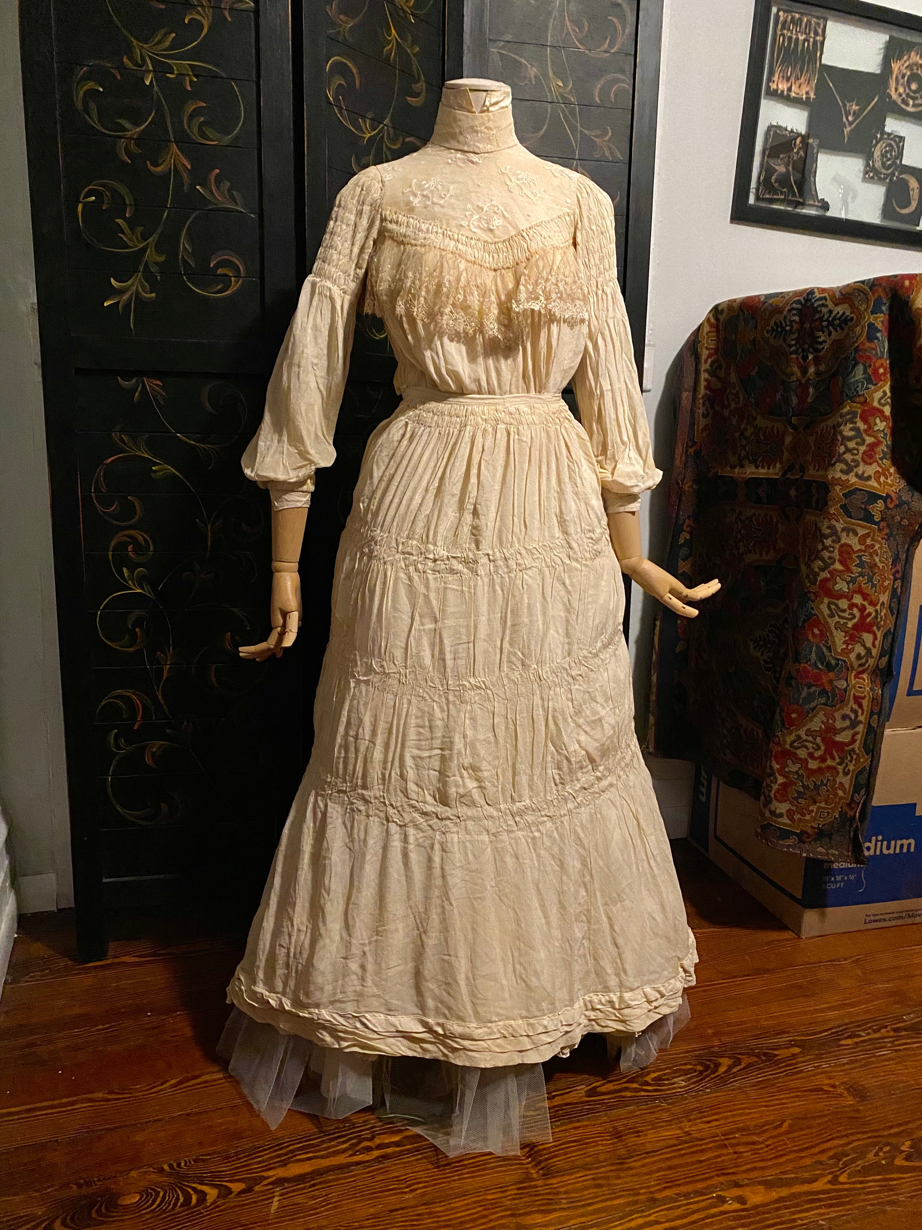 1903 Edwardian Cream Silk Ruched Lace Gown