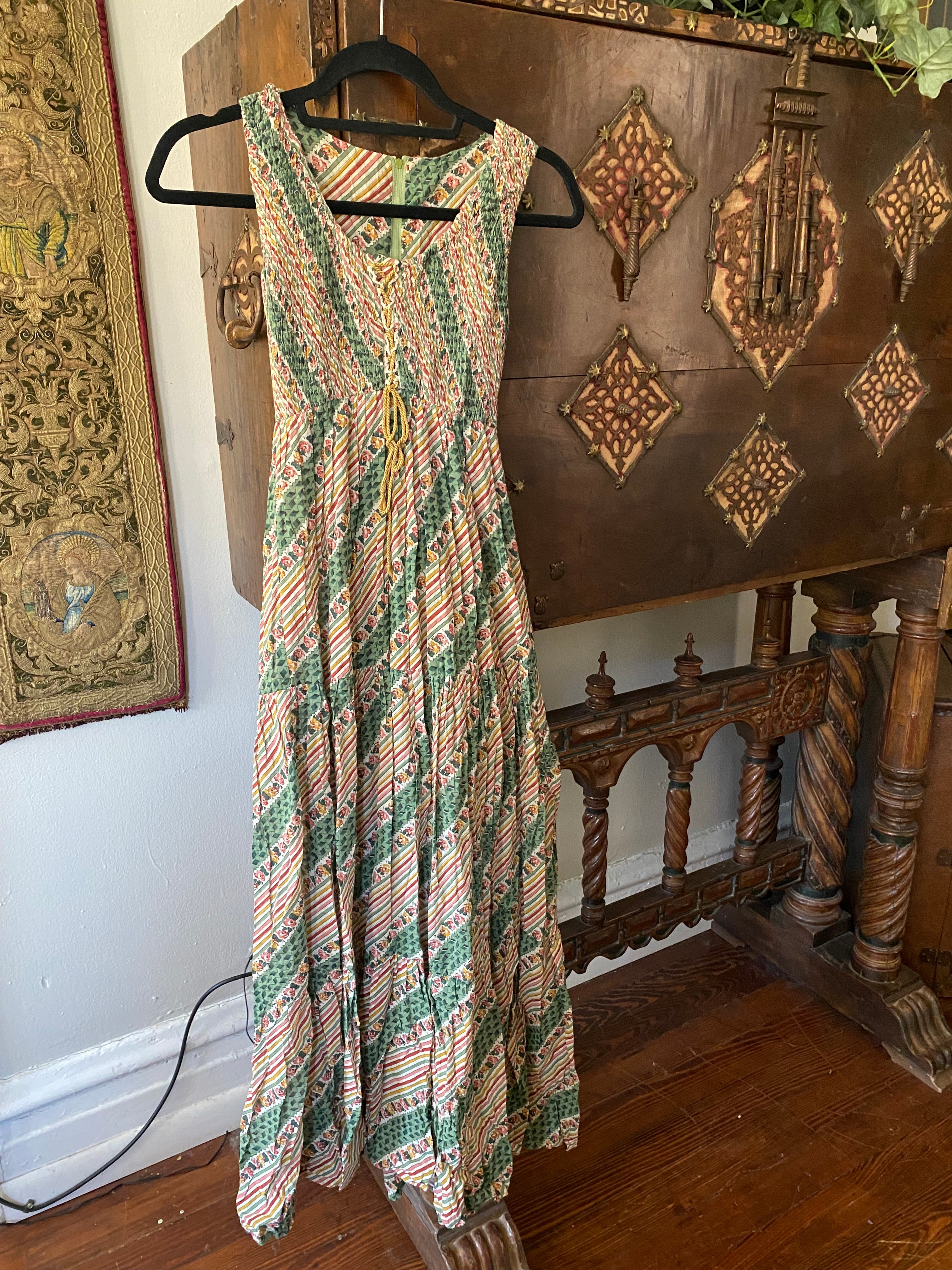 1970s Green & Red Mixed Print Maxi Sun Dress Hello Vintage 1970s Green & Red Mixed Print Maxi Sun Dress Hello Vintage