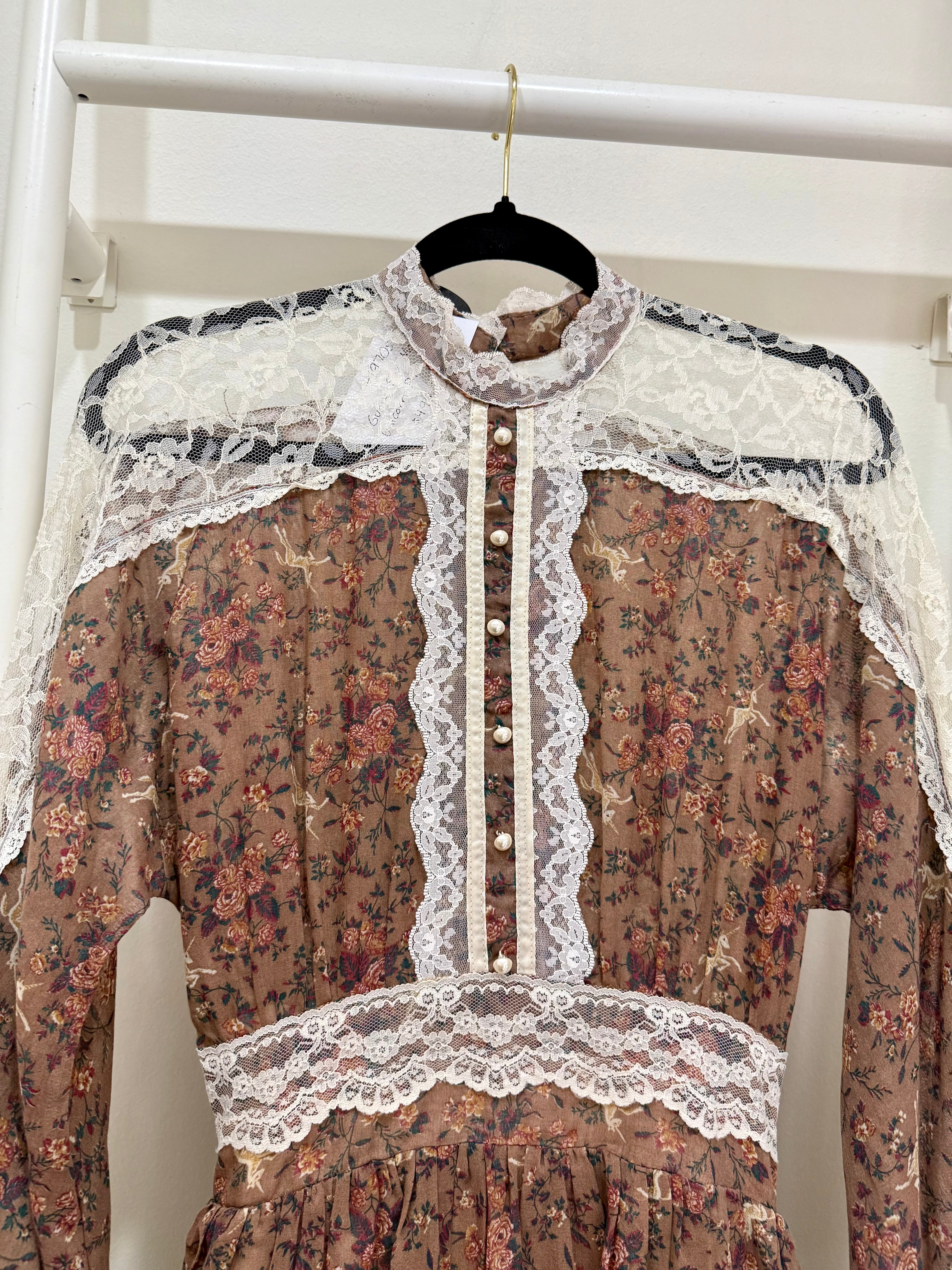 1970s Gunne Sax Unicorn Print Lace Shoulder Dress