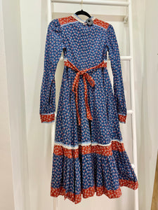 1970s Gunne Sax Blue & Red Calico Midi Dress